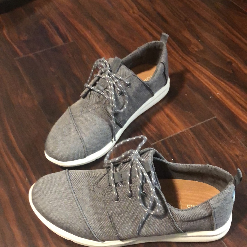 Toms - Picture 4 of 4